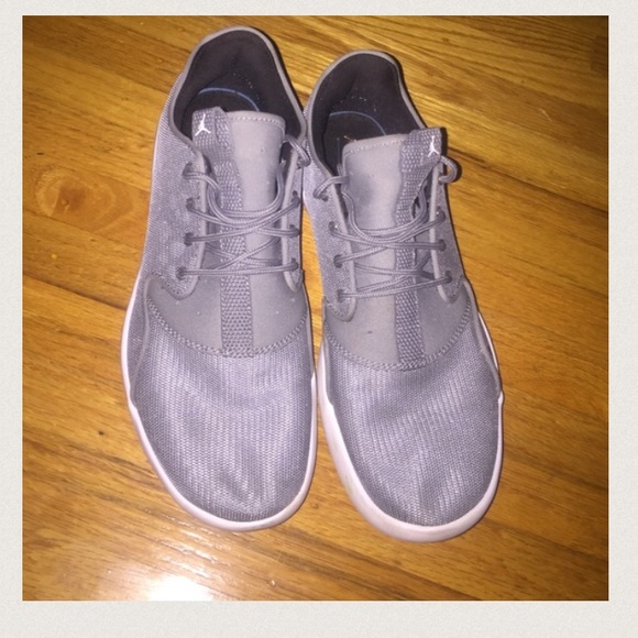 Nike eclipse sneakers