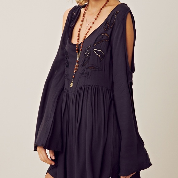 London Boys Cali Romper w/ Cutout Sleeves - Picture 3 of 6