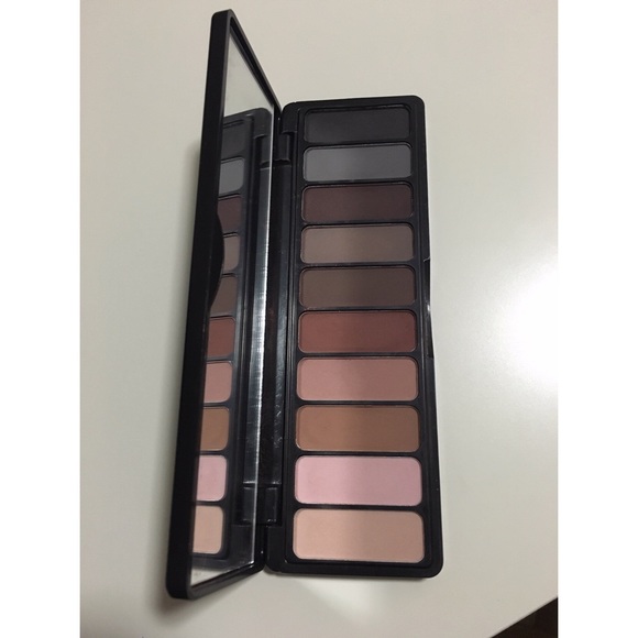 E.l.f. : Mad for Matte eyeshadow palette