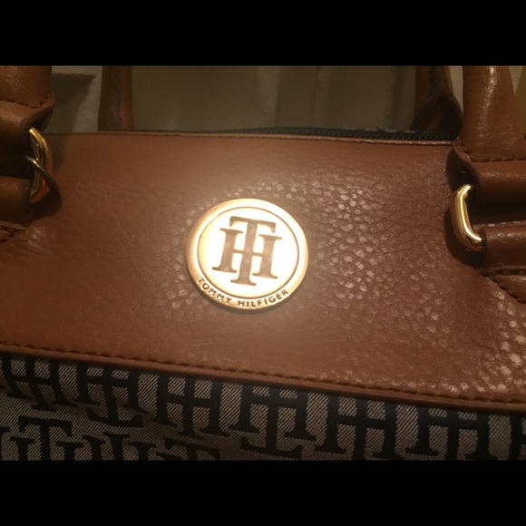 Tommy Hilfiger Purse - Picture 2 of 4