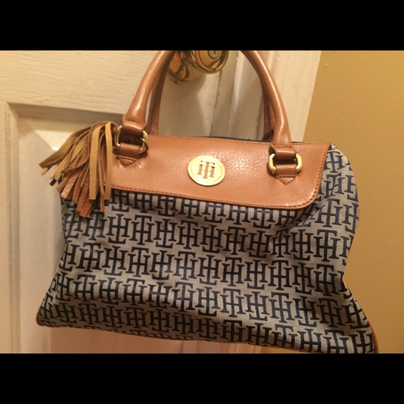 Tommy Hilfiger Purse - Picture 3 of 4