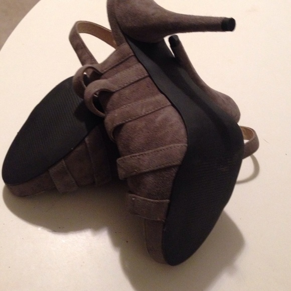 Authentic Strappy peep toes - Picture 4 of 4