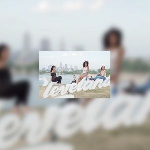 Meet your Posher, Debora