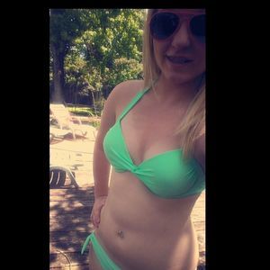 Meet your Posher, Ashley