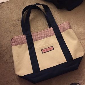 Vineyard vines tote
