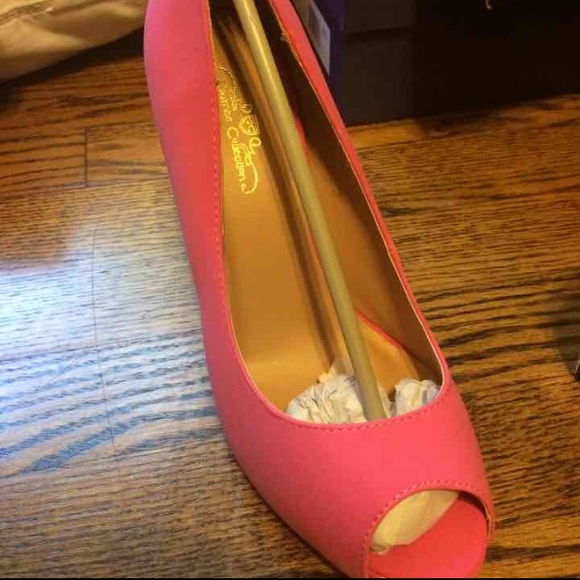 Pink Heels NEW - Picture 3 of 4