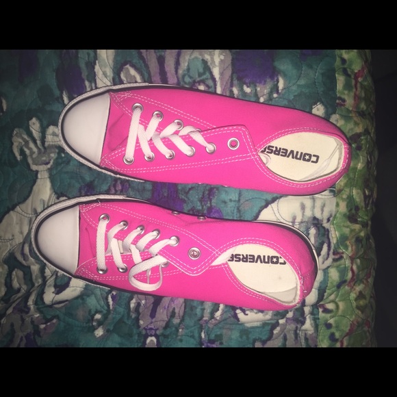 hot pink converse