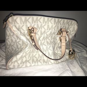 MINT CONDITION Michael Kors large purse