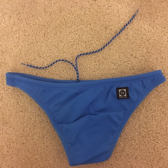 Small Jolyn Water Blue Bottom in Brazil cut