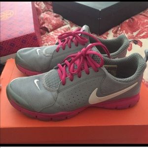 Nike In Season Training Sneakers Sz 7.5