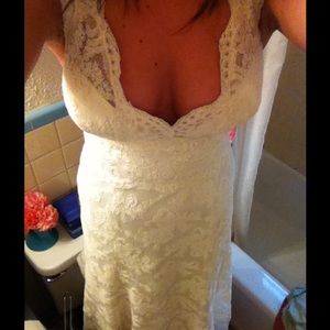 Gorgeous Watters Bridal size 6 lace gown!!!