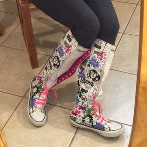 Air Walk High Top Tennis Shoes