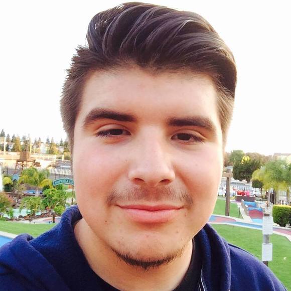 Meet your Posher, Carlos - Picture 1 of 1