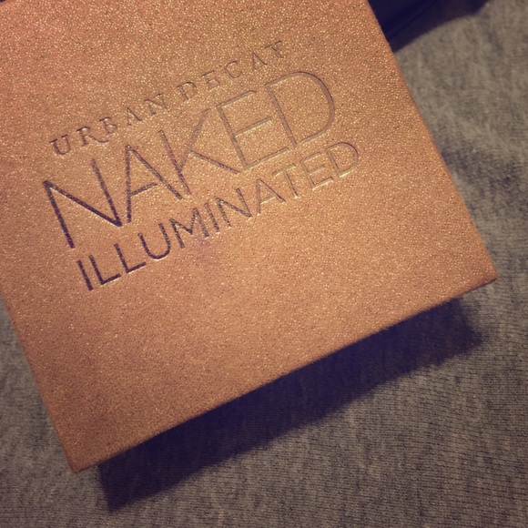 Urban Decay shimmering powder