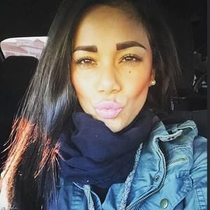 Meet your Posher, Vanessa