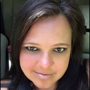 Meet your Posher, Valerie