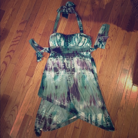 Tye dye city triangles dress siZE Med.