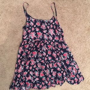 Floral Dress w/ bow on the back