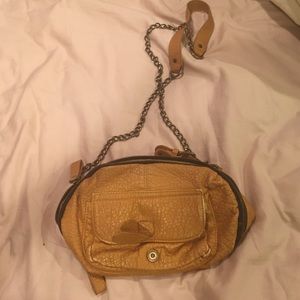 urban outfitters purse