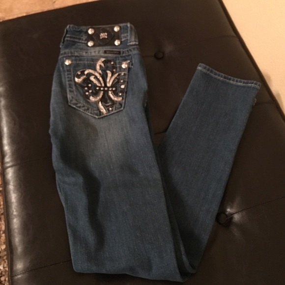 Miss Me Blue Jeans - Picture 3 of 4