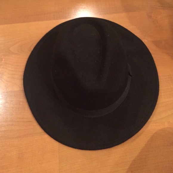 H&M Accessories - H & M 100% wool hat