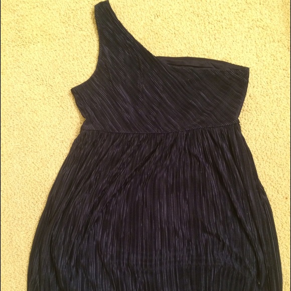 Silky One-shoulder Cocktail Dress - Picture 2 of 4