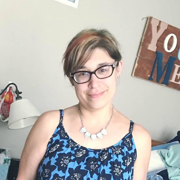 Meet your Posher, Caryn - Picture 1 of 1