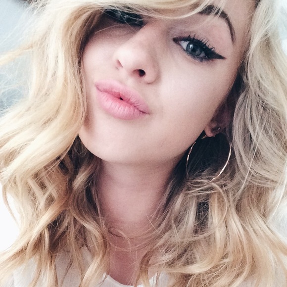 Meet your Posher, Jillian