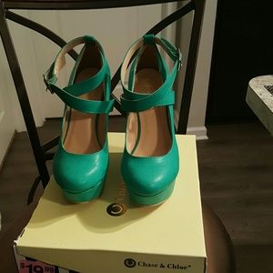 Chase & Chole wedges