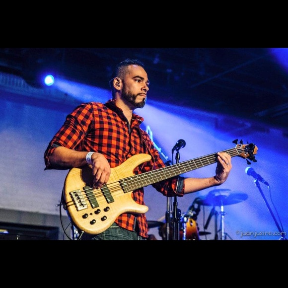 Meet your Posher, Jay - Picture 2 of 3