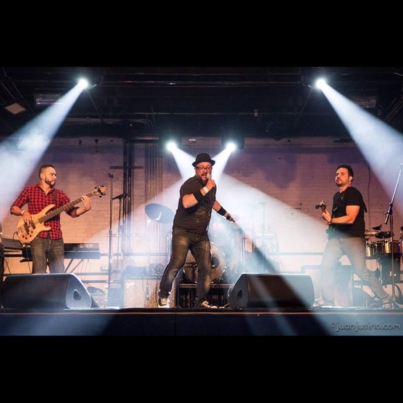 Meet your Posher, Jay - Picture 3 of 3