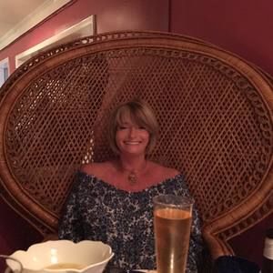 Meet your Posher, Phyllis