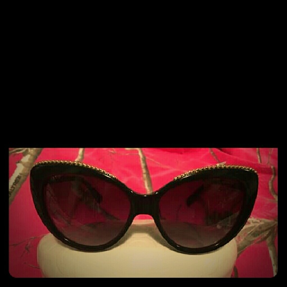 For sale w the ava only - Picture 1 of 4