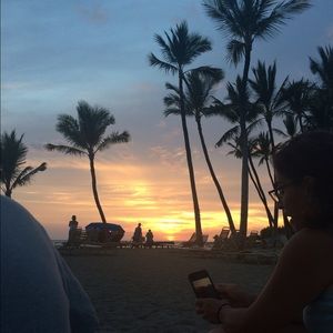 Meet your Posher, Ally