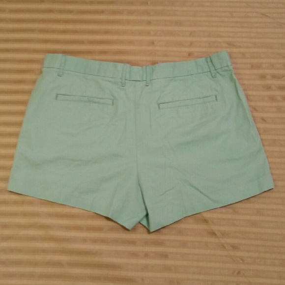 Gap short size 10 - Picture 2 of 4