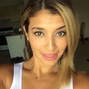 Meet your Posher, Dinorah