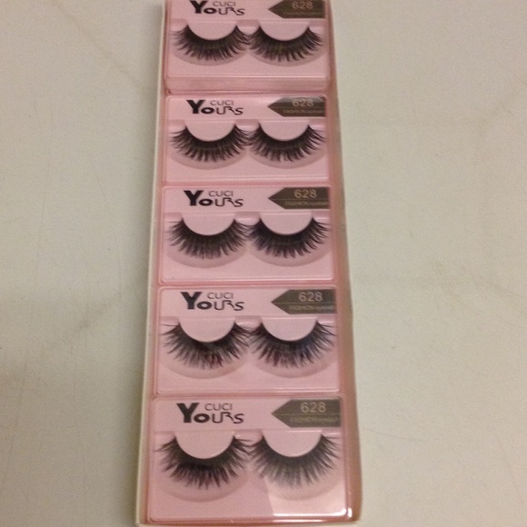 Eyelashes - Picture 2 of 2