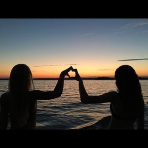 Meet your Posher, Julia