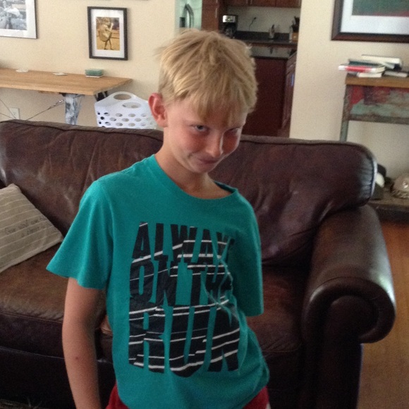 A reebok t shirt - Picture 4 of 4