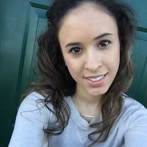 Meet your Posher, Arielle