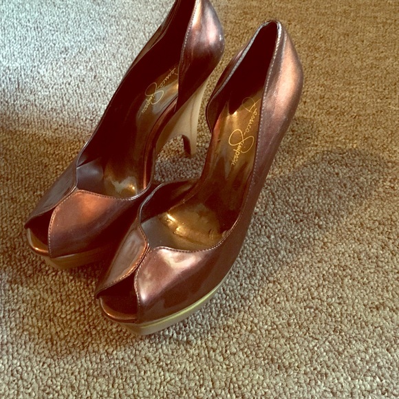 Never worn Jessica Simpson shoes.