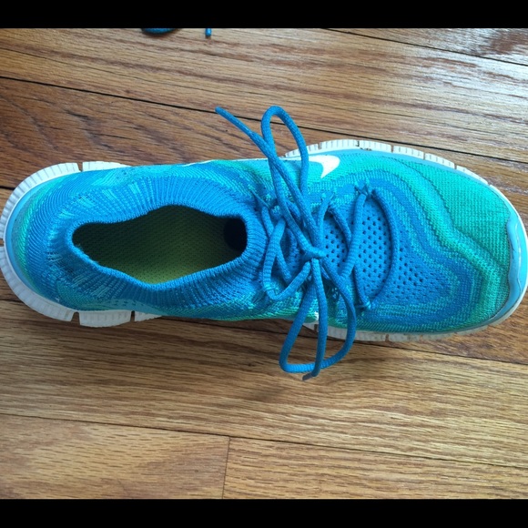 Nike free fly knit 5.0