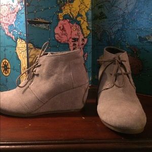 Tom's Taupe Suede Desert Wedges
