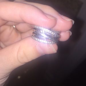 Pandora entwining ring