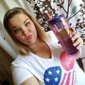 Meet your Posher, Kay c