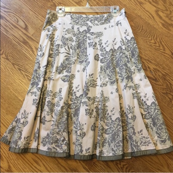 Anthropologie Odille brown floral skirt