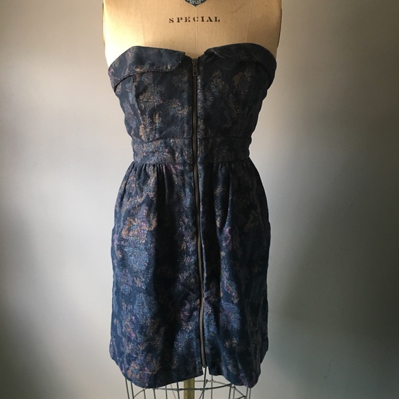 Urban Outfitters Dresses & Skirts - UO Zipper Front Strapless Mini Dress