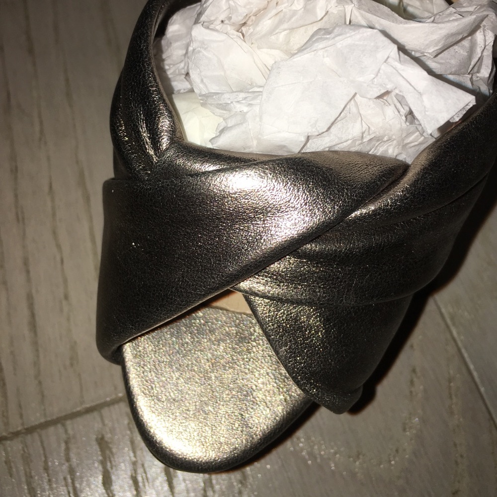 Louboutins- Volpi 150 Nappa Silk - Picture 7 of 7