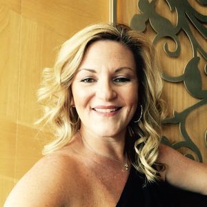 Meet your Posher, Stefanie