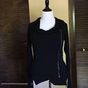 Market and Spruce zip top